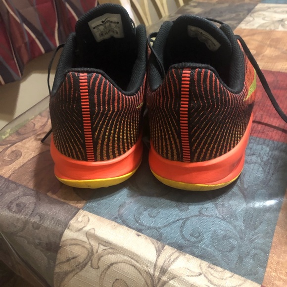 Kobe size 11 Mamba Mentality’s - Picture 3 of 3